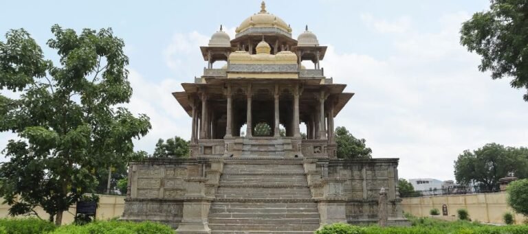 84 Pillared Cenotaph (Chaurasi Khambon ki Chhatri)
