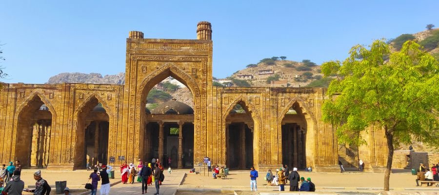 Adhai Din Ka Jhonpra