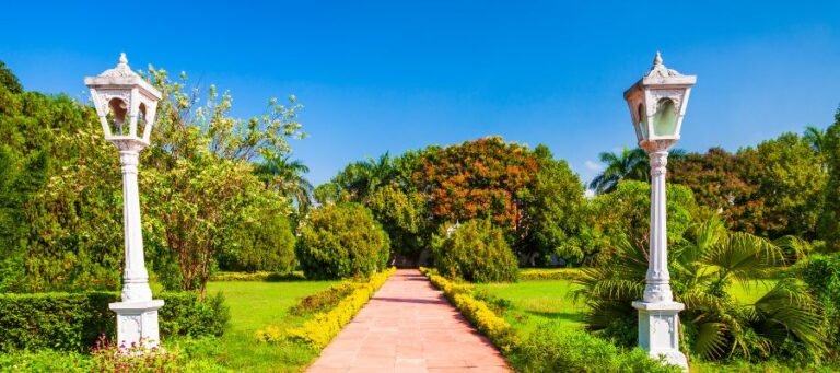 Saheliyon ki Bari (Garden of the Maidens)