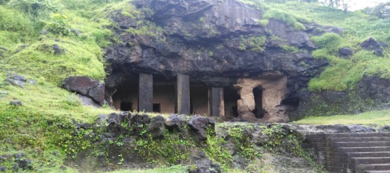 Elephanta Caves (Gharapuri Island)