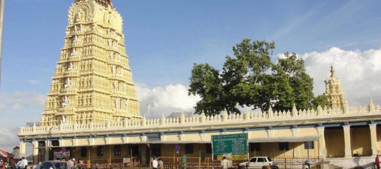 Chamundeshwari Temple, Chamundi Hill