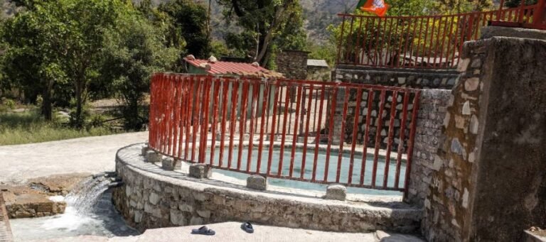 Sulphur Pond (Hidden Sulphur Spring), Maldevta side