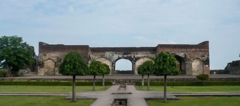 Burhanpur Fort, Shahi Qila and Jama Masjid riverfront